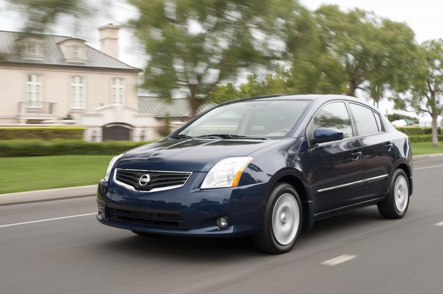  Nissan Sentra 2010 года  (фото 68 из 68)